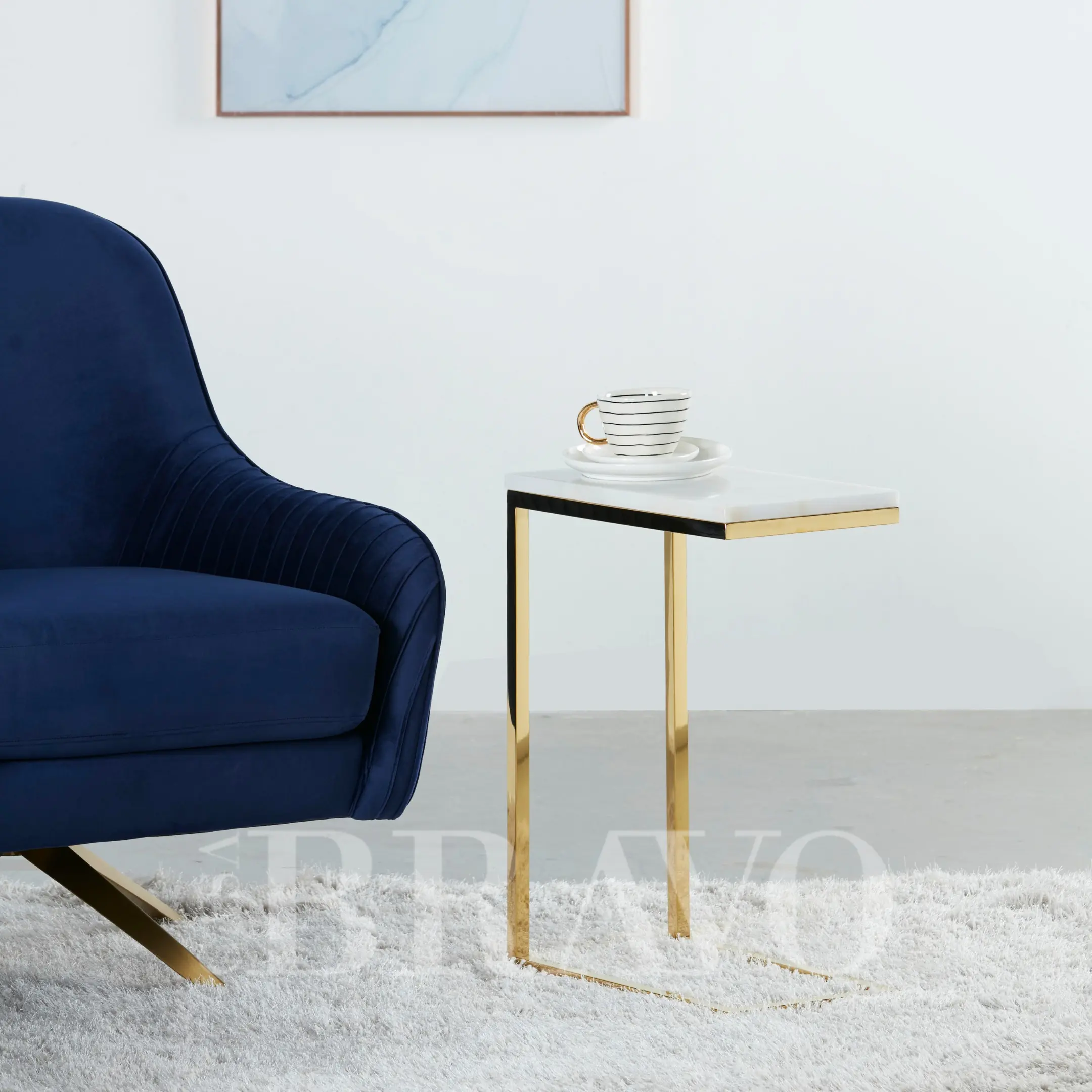 طاولة "زينيث" الرفيعة على شكل حرف C