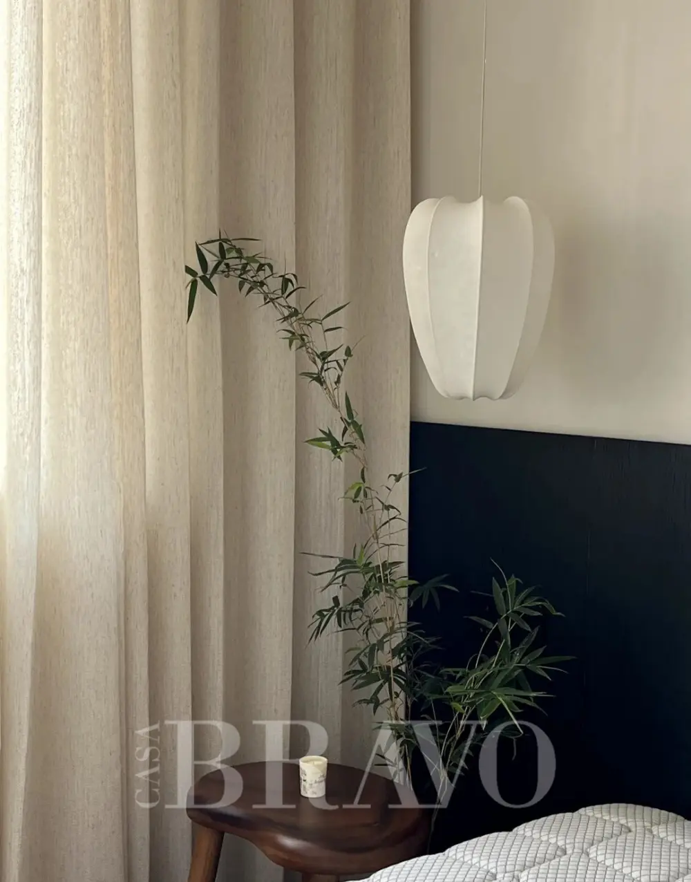 ستائر معتمة من الكتان الطبيعي المزخرف - لون بيج دافئ بسيط